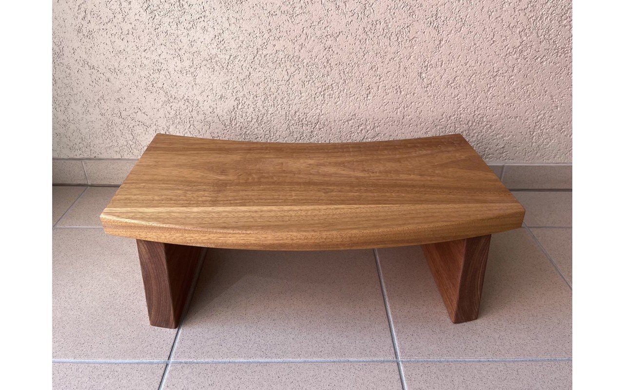 Столик для ванны из дерева
